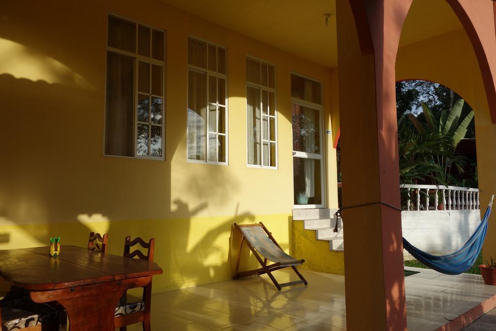 Hostal Tena Naui Dış mekan fotoğraf