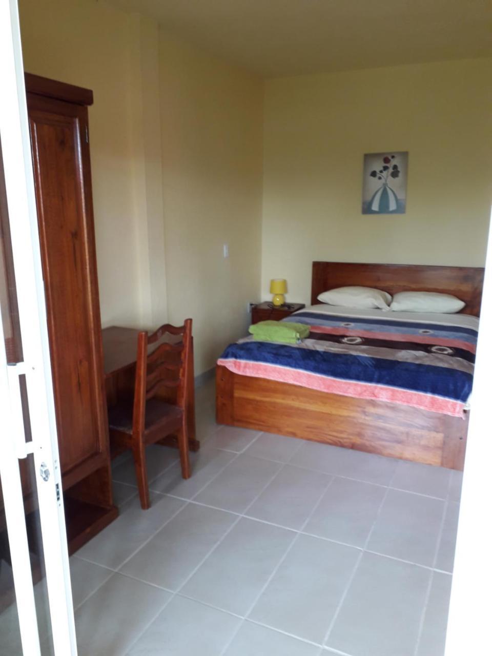 Hostal Tena Naui Dış mekan fotoğraf